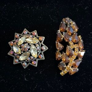 Vintage Crystal Brooch Set